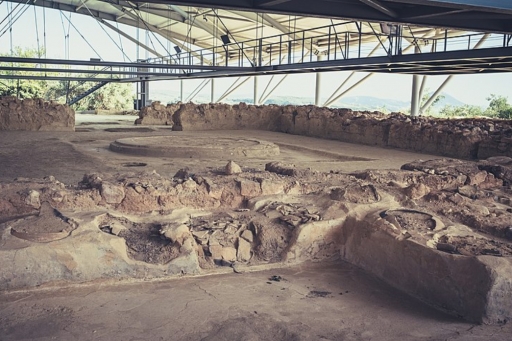 &Pi;ύ&lambda;&omicron;&sigmaf;: &Tau;&omicron; &Alpha;&nu;ά&kappa;&tau;&omicron;&rho;&omicron; &tau;&omicron;&upsilon; &Nu;έ&sigma;&tau;&omicron;&rho;&alpha;